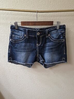 Reign Jean Shorts .. Size 7